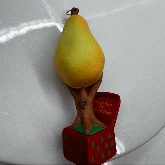 Hallmark Keepsake Ornament 1992 Partridge IN a Pear Tree vintage - Picture 8 of 10